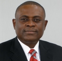Hollywood Celebrates Dr Bennet Omalu,the Nigerian Forensic Neuropathologist that discovered Chronic Traumatic Encephalopathy(CTE) in American Football Players.
  