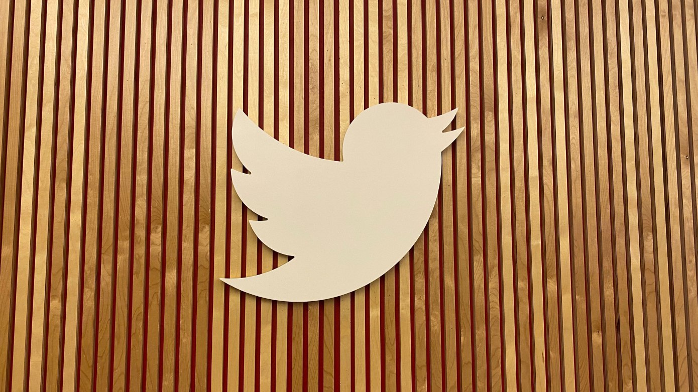 Twitter accelerates again with Bitcoin tips, NFT