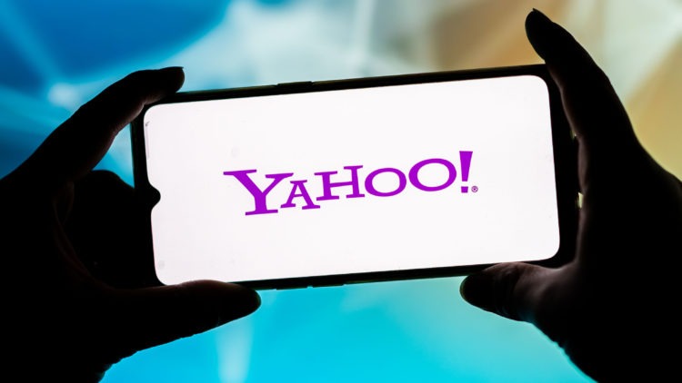Yahoo to stop operation in China
  