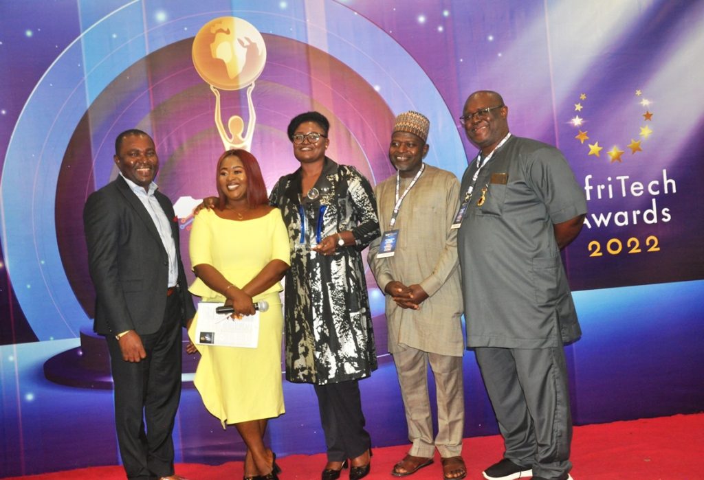L-r: Uchechukwu Oji, Managing Director/CEO, Build-Well Integrated Services; Louisa Olaniyi, Broadcast Journalist; Dr. Ruth Oji, recipient of AfriTECH Distinguished Teaching in Journalism Award; Prof. Abdu-Ja’afaru Bambale, Executive Director, Technical Services, NIGCOMSAT, and Emmanuel Amos, UN World Summit Award National Expert for Nigeria, at AfriTECH Awards 2022.