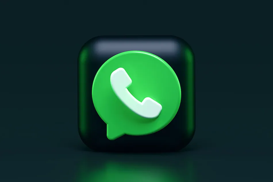 Report: WhatsApp is Testing Voice Status Update for iOS Beta