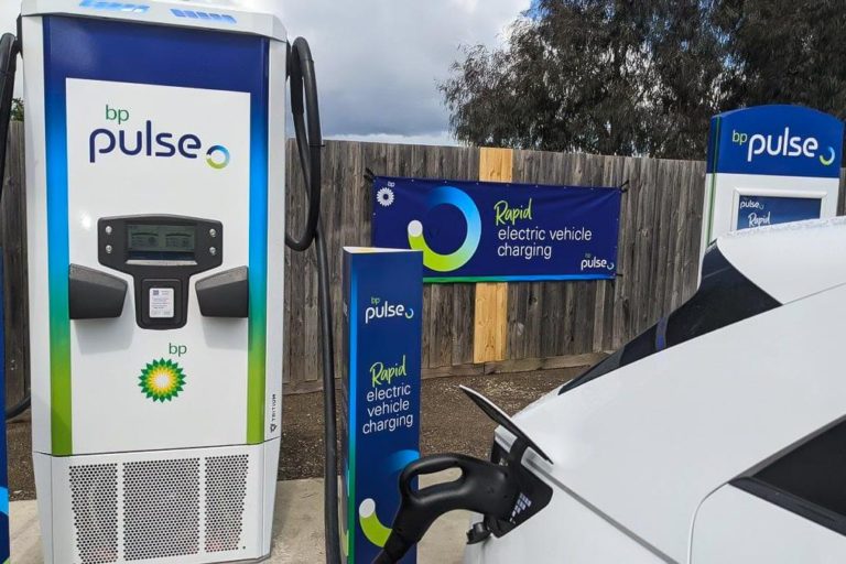 The BP Pulse network will offer customized EV charging options to Uber drivers.
  