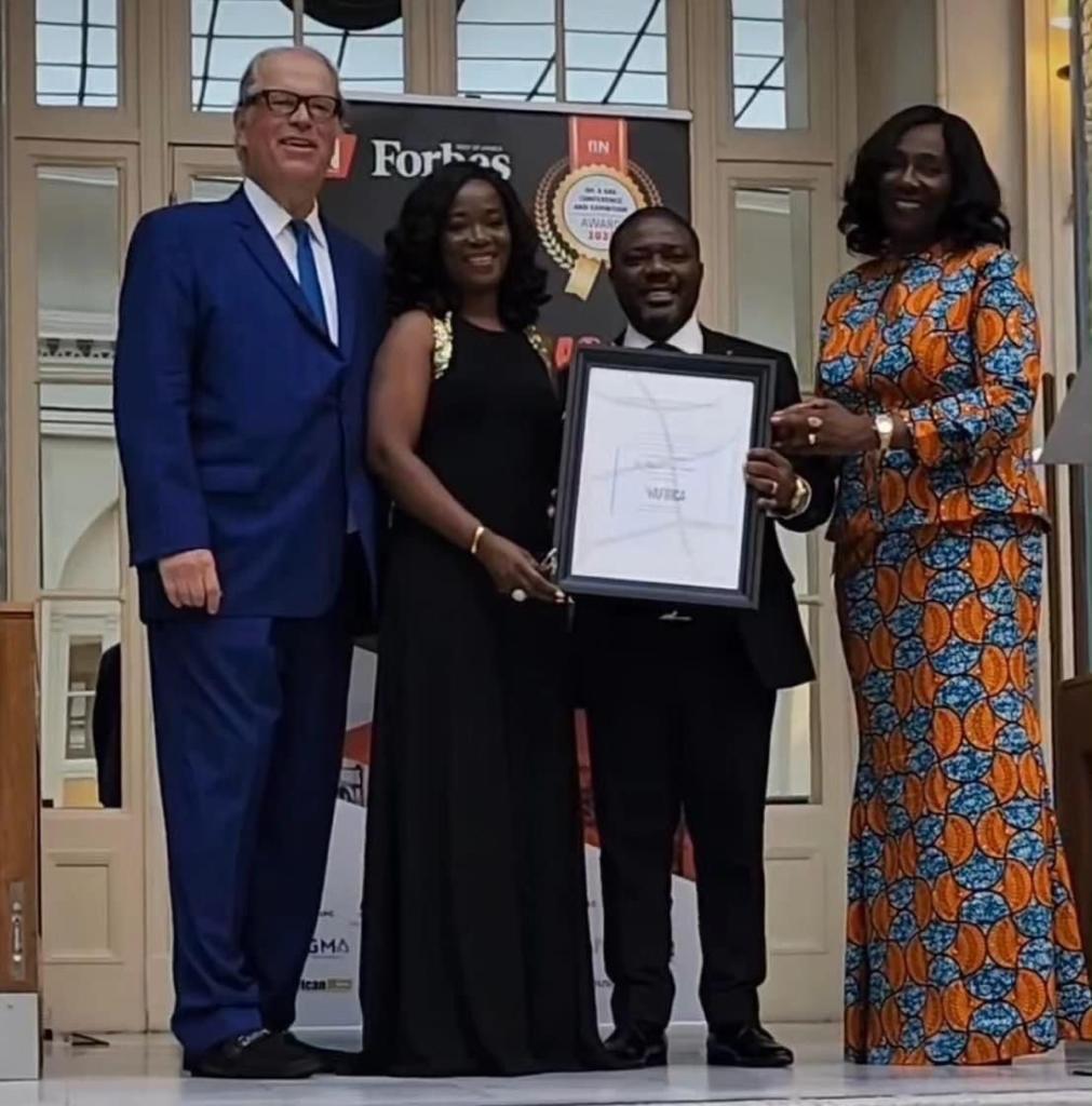 Mark Furlong, President, Custom Solutions Media for Forbes Media; Mrs. Oluyemi Obadare; Dr. Obadare Peter Adewale, the award winner, and Mrs. Olayinka Fayomi, Group Chairman of Foreign Investment Network.