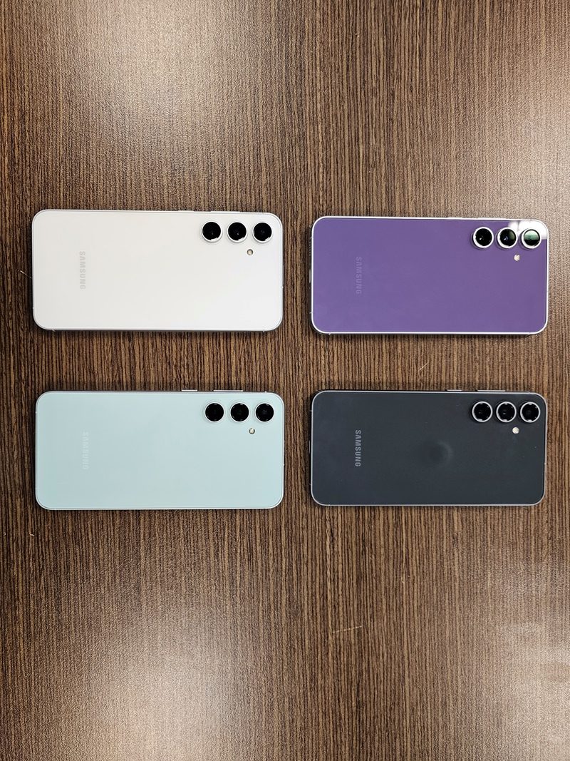 Samsung Galaxy S23 FE in different colours