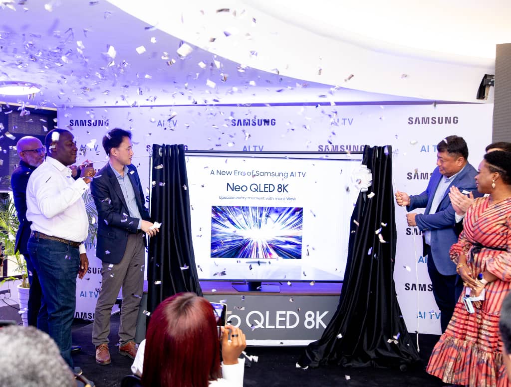 From L-R: Moses Oyebade, Head of Retail, Consumer Electronics; Ajay Audimulapu – Group Head, Consumer Electronics; Sunki Kim - Business Manager, Consumer Electronics; Sungwon Jung – CEO, and Oge Maduagwu – Head of Marketing, all of Samsung West Africa, at the launch of Samsung AI TV