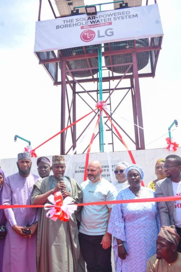 LG Brings Solar-Powered Clean Water Project to ANFEYIN OLOKUTA ILORIN COMMUNITY 2 LG Electronics