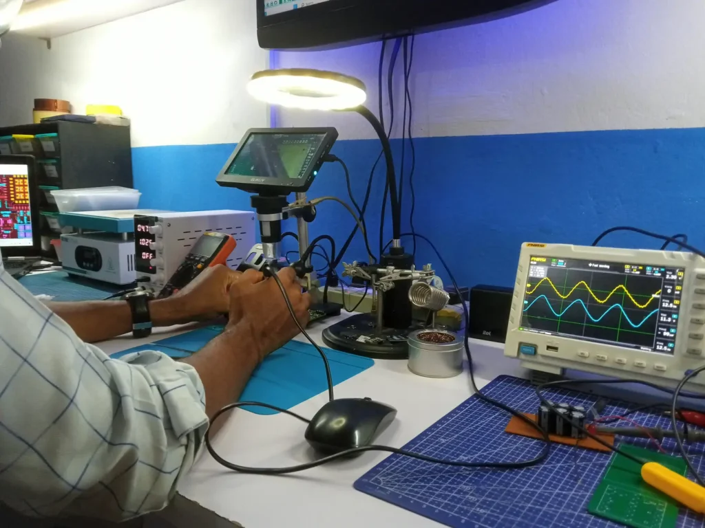 Magnus Emenuga and MEmbedded TechLab 